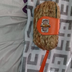 Wristlet purse